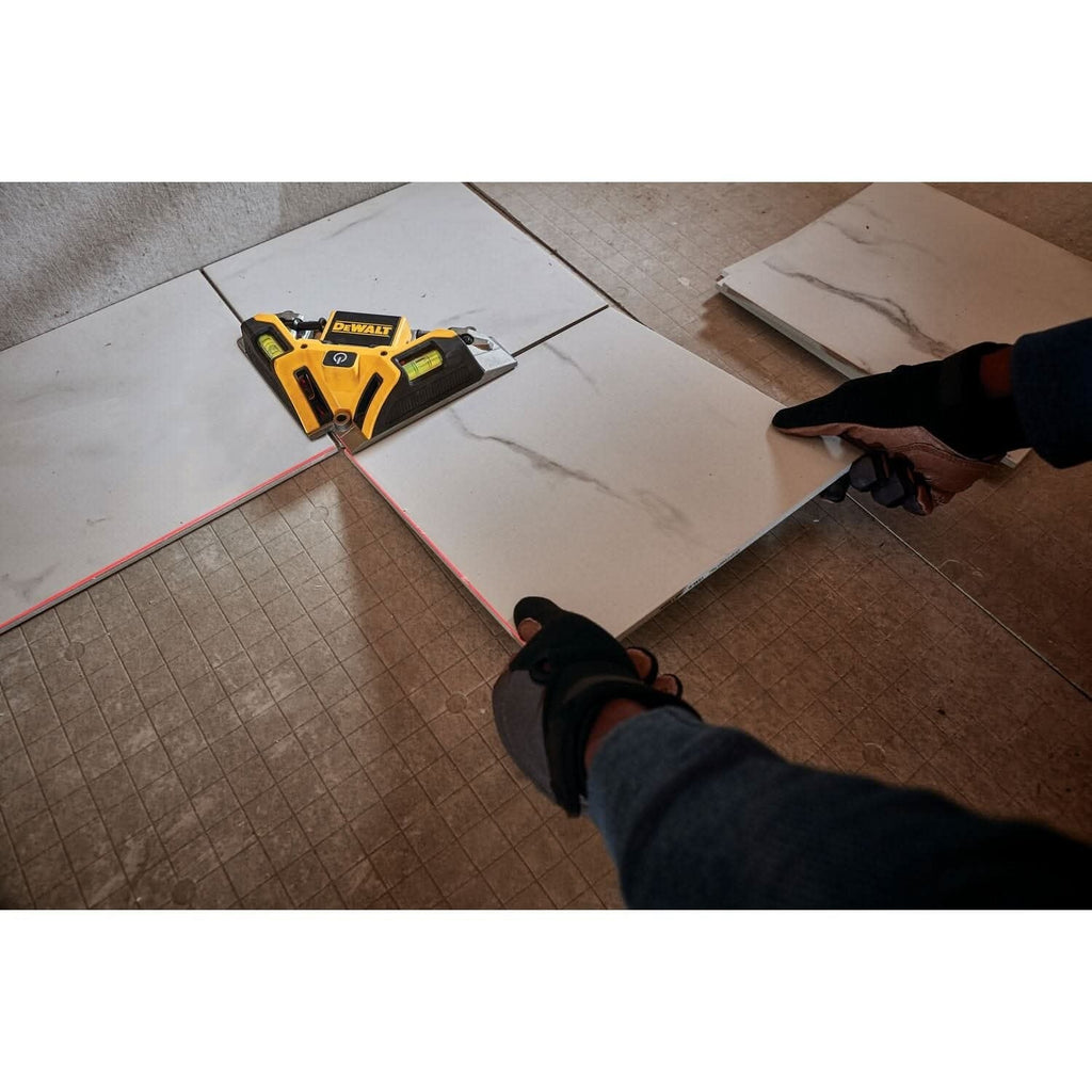 DeWalt DW0802 33 ft. Laser Square