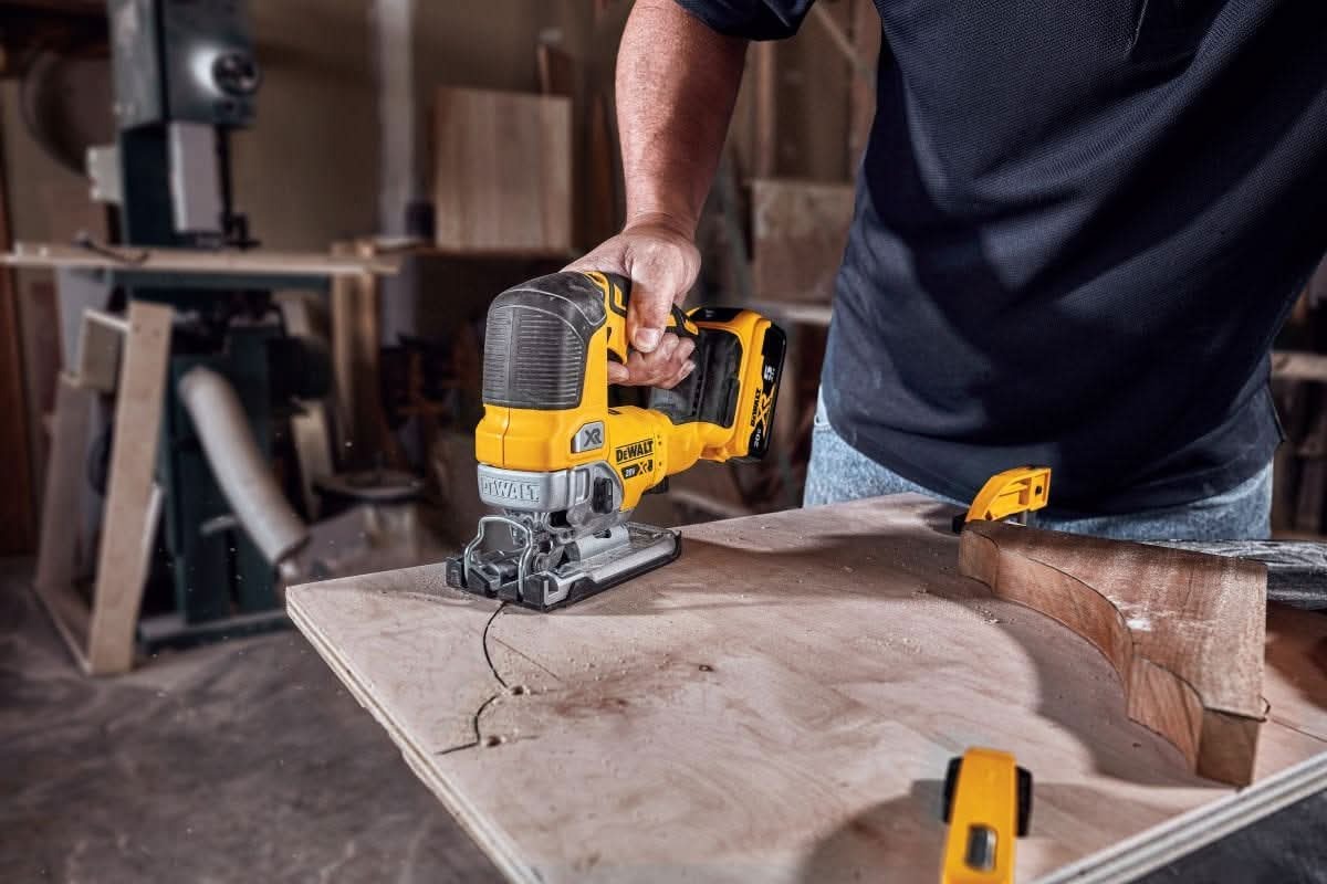 DeWalt DCS334B 20V MAX XR Brushless Cordless Top-Handle Jigsaw POWERSTACK 3.5Ah Kit