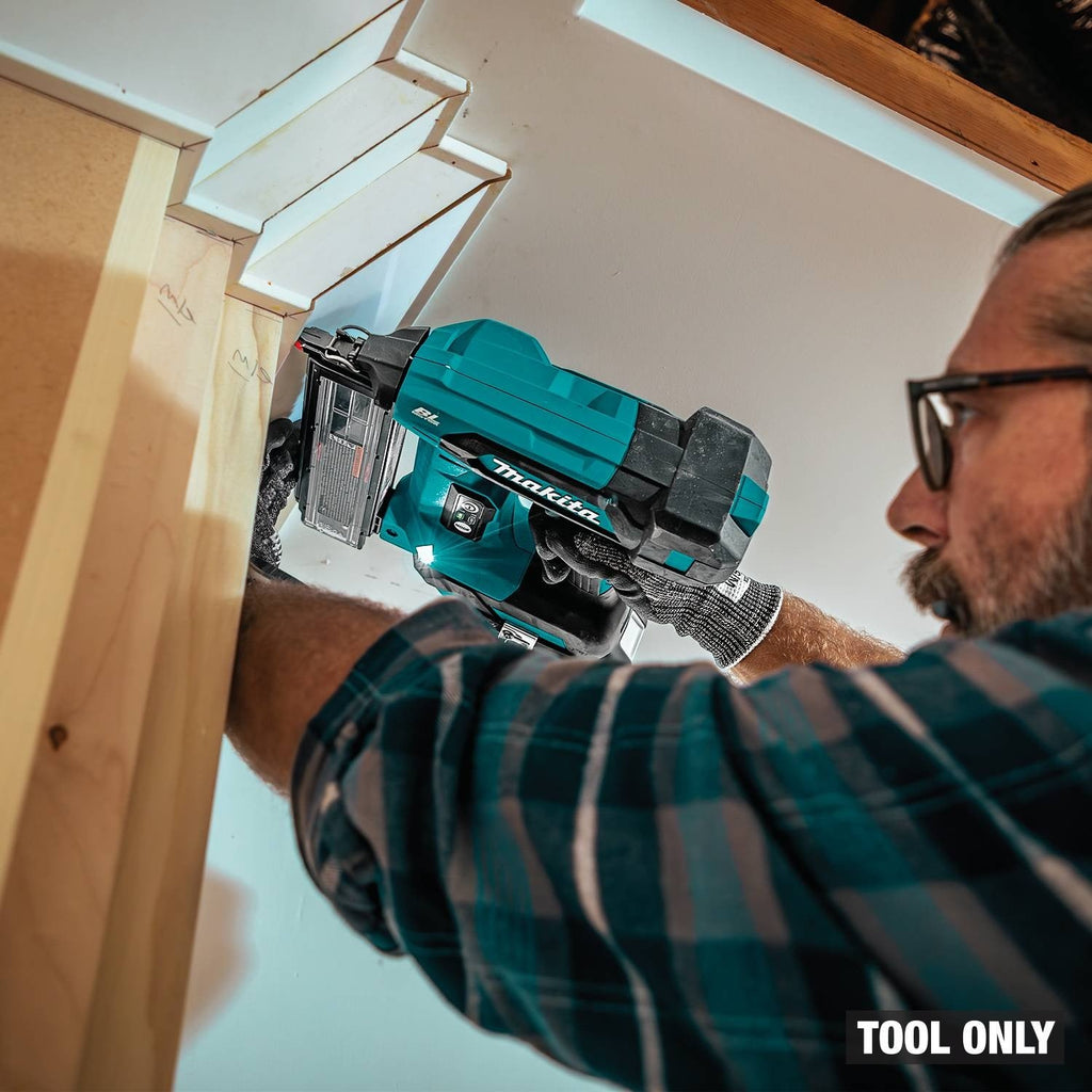 Makita XNB04Z 18V LXT Brushless Cordless 2-in. 18-Gauge Brad Nailer w/ (2) 4.0Ah Battery Starter Kit