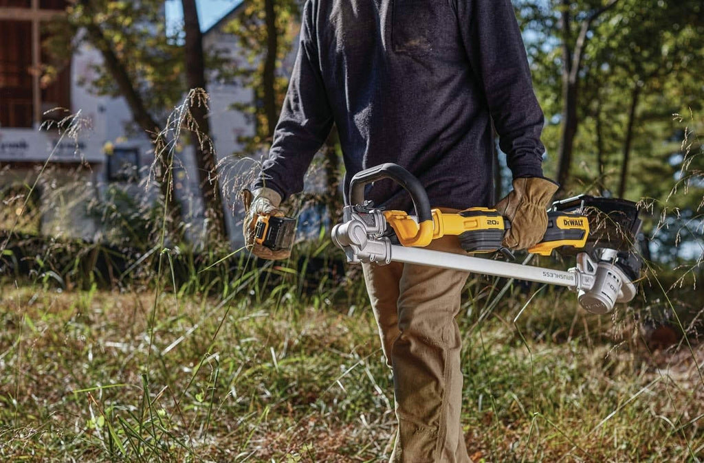 DeWalt DCST922P1 20V Max 14 In. Folding String Trimmer 5.0Ah Kit