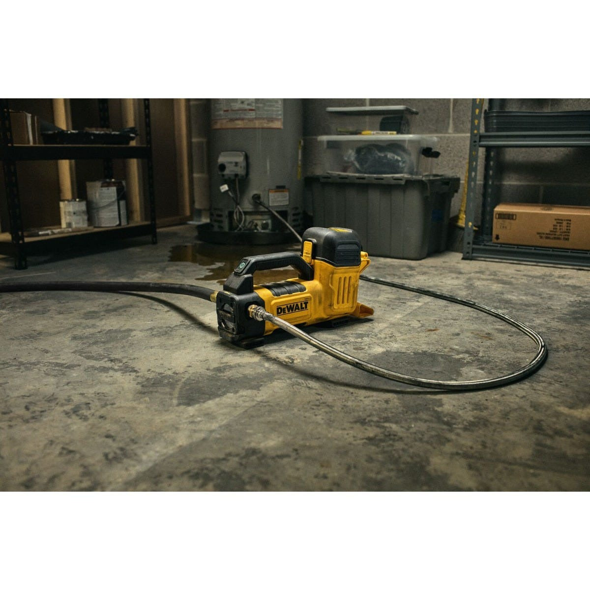 DeWALT DCE050B 20V MAX Cordless Transfer Pump + 5.0Ah Battery