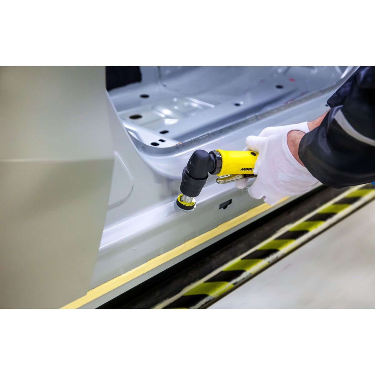 Mirka AOS 1.25-in. Pneumatic Angled Orbital Sander with 3mm Orbit for Spot Repair (MAOS130)