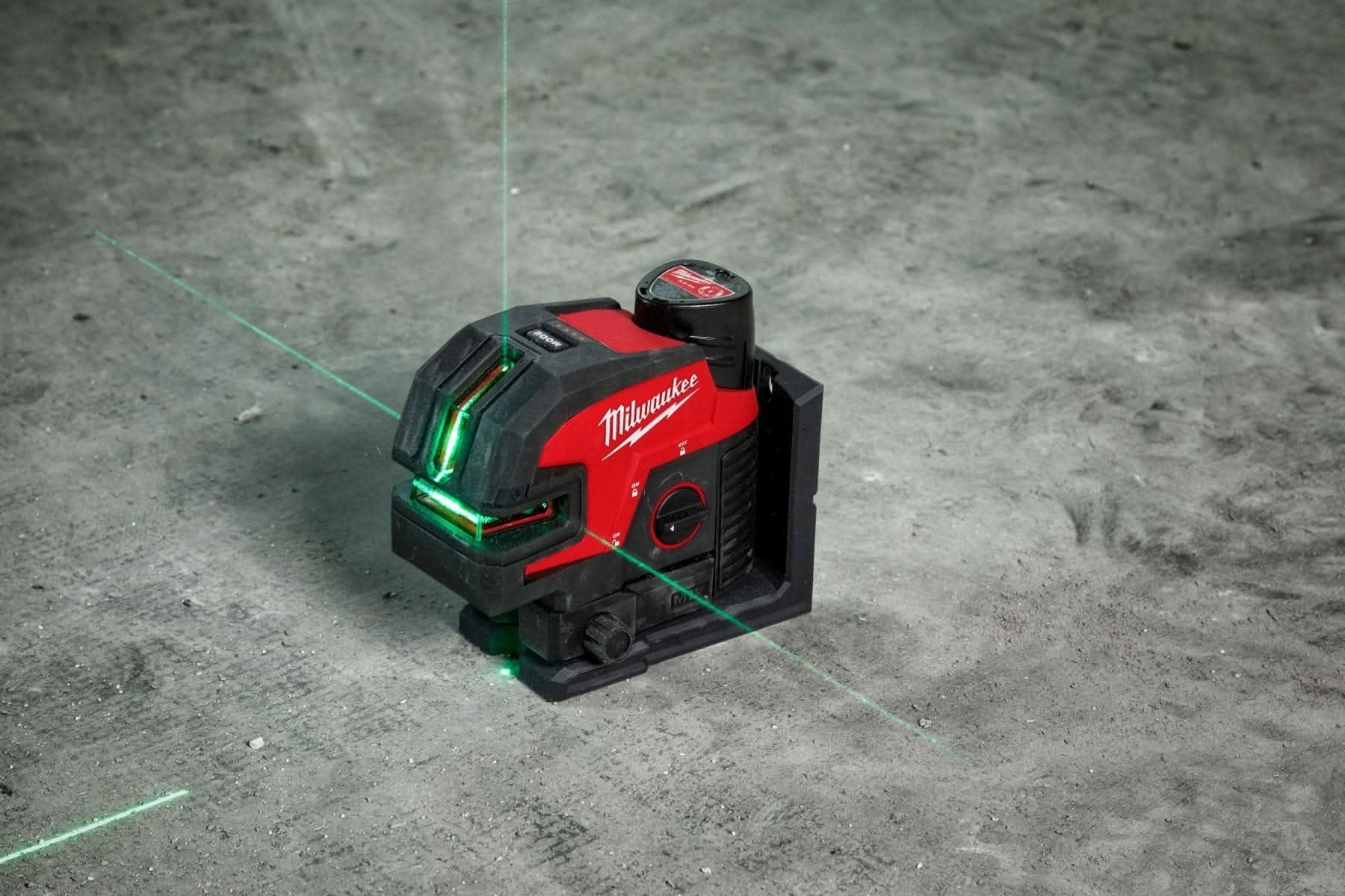 Milwaukee 3624-21 M12 Green Cross Line & 4-Points Laser Kit