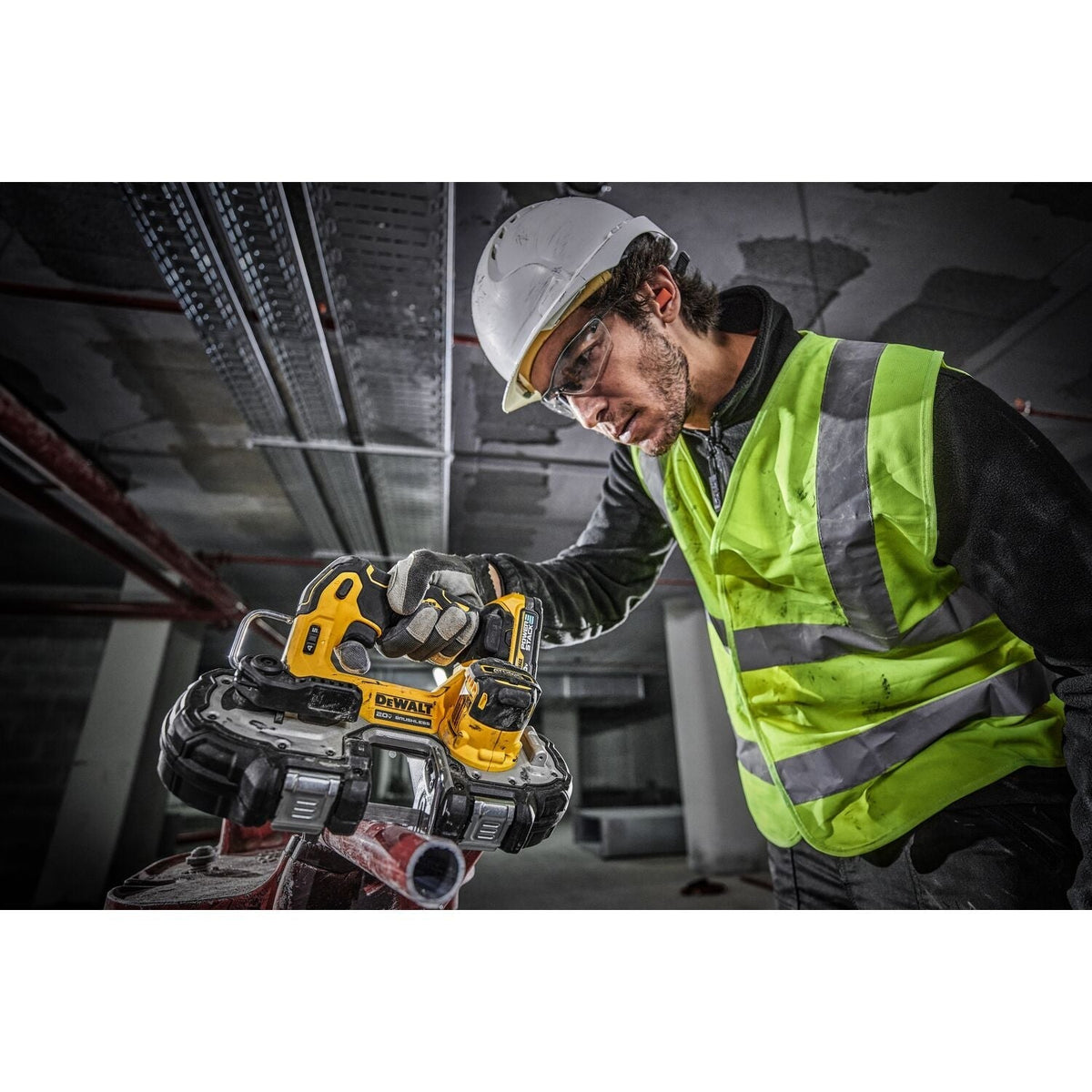 DEWALT DCS377E1 ATOMIC 20V MAX* Brushless 1-3/4 in. Compact Bandsaw PowerStack Kit