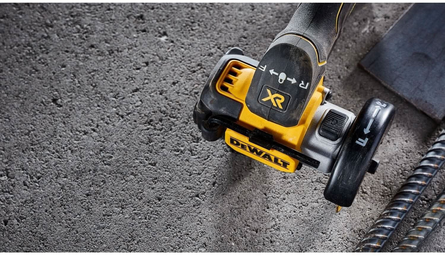 DeWalt DCS438B 20V MAX XR Brushless 3 in. Cut-Off Tool (Tool Only)