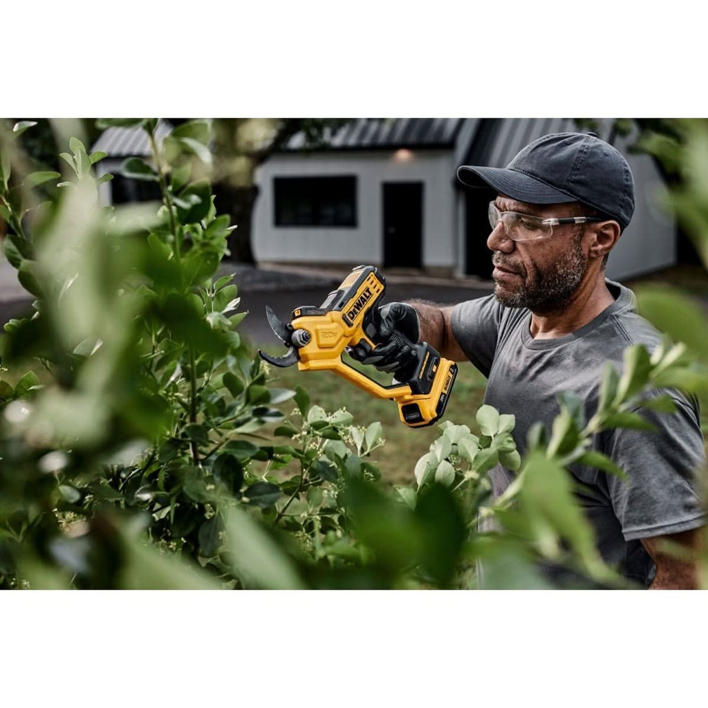 DeWALT DCPR320B 20V MAX 1-1/2 in. Cordless Shrub and Limb Pruner w/ (2) 5.0Ah Battery Starter Kit
