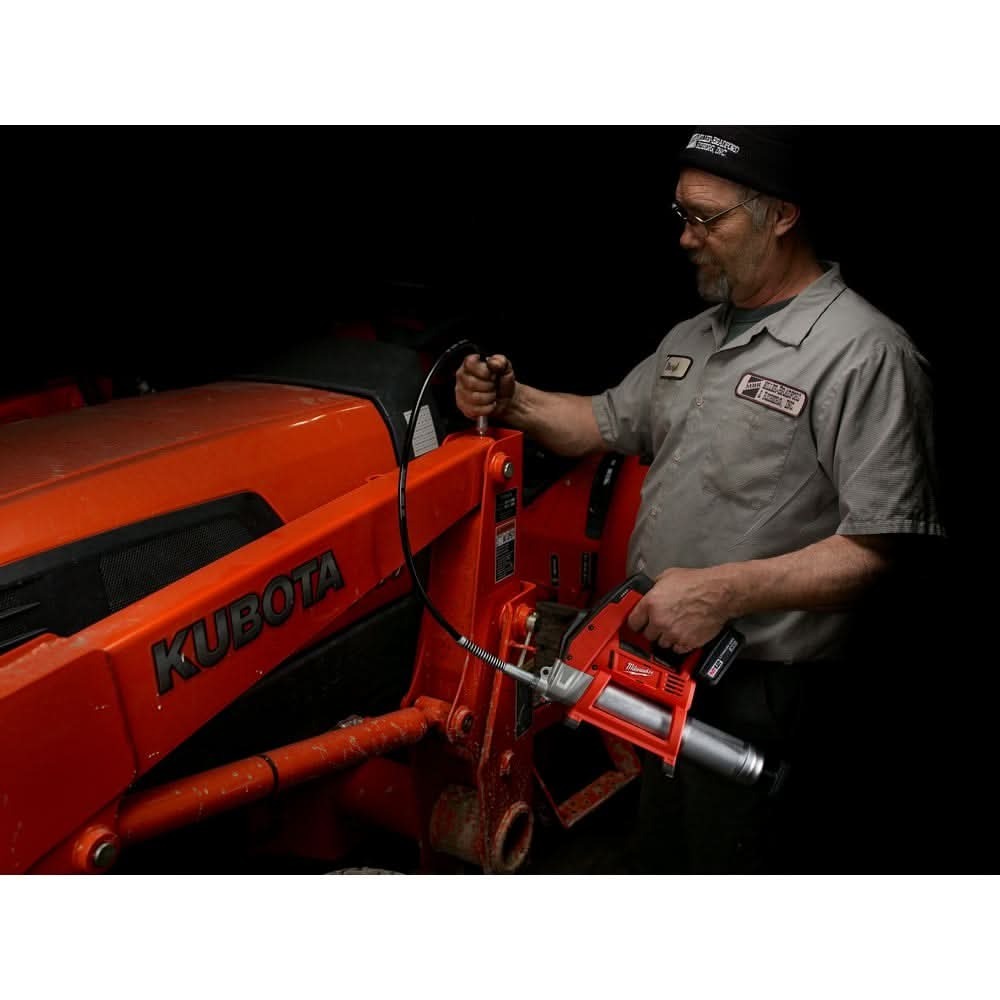 Milwaukee 2446-21XC M12 Cordless Grease Gun Kit