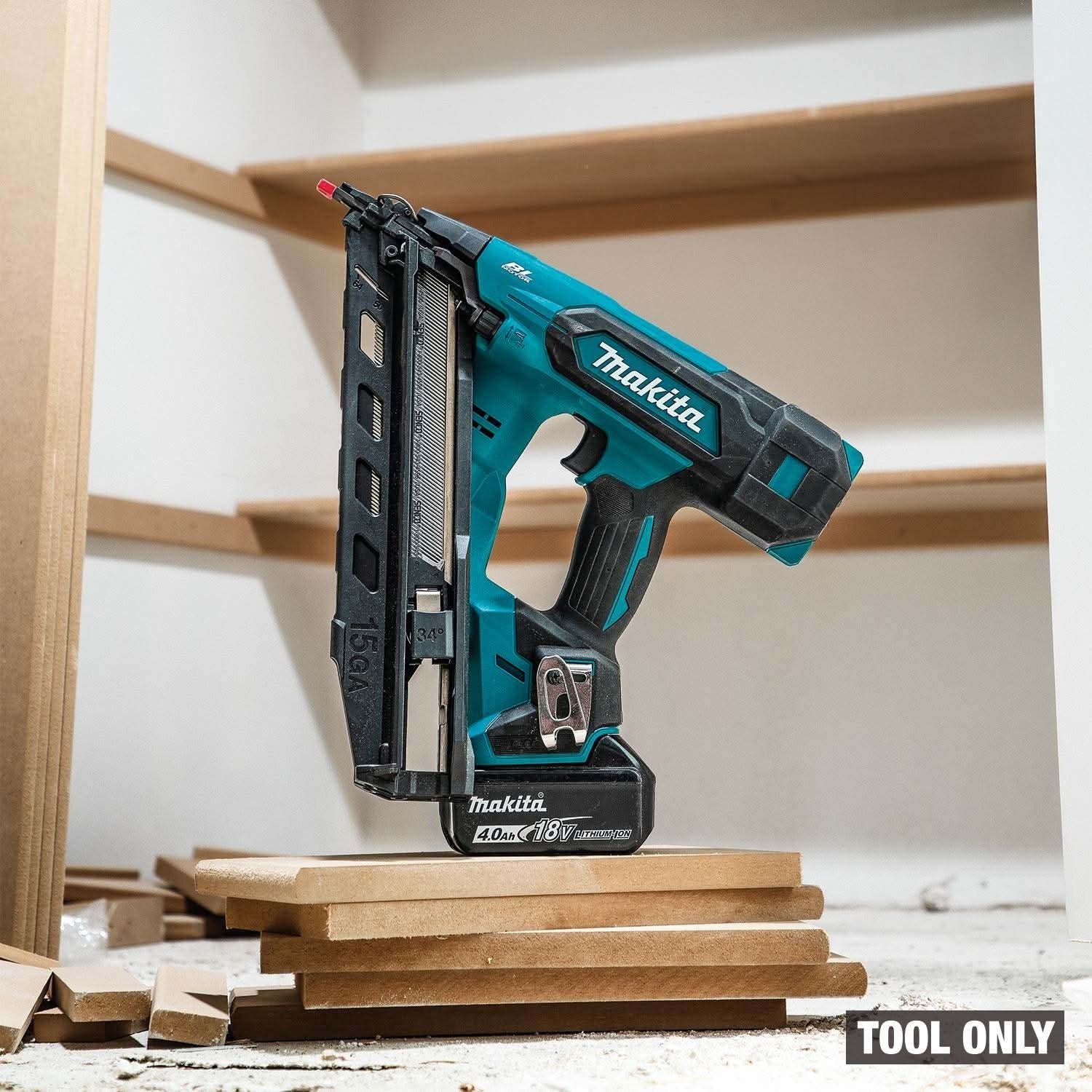 Makita XNB08Z 18V LXT Brushless 2-1/2” Angled Finish Nailer, 15 Ga. with 5.0Ah Battery