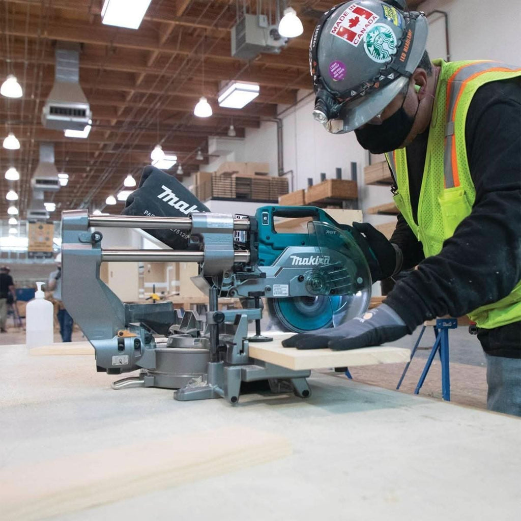 Makita GSL02M1 40V max XGT Brushless Cordless 8-1/2" Dual-Bevel Sliding Compound Miter Saw Kit, AWS Capable (4.0Ah)
