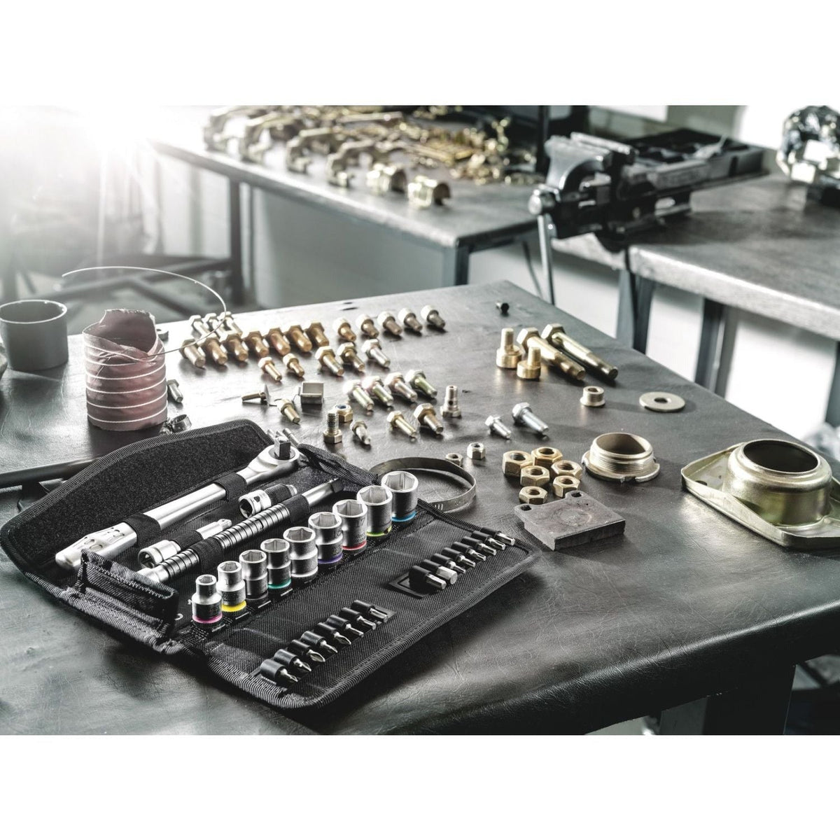 Wera 8100 SB 8 Zyklop Metal Ratchet Set With Switch Lever, 3/8-in. Drive, Metric, 29-Pieces