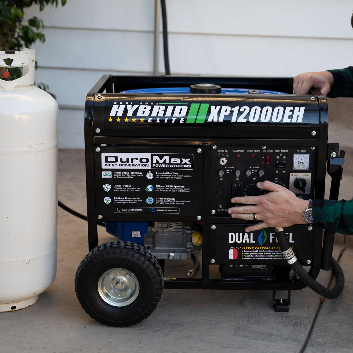 DuroMax XP12000EH 12,000-Watt 457cc Portable Dual Fuel Gas Propane Generator