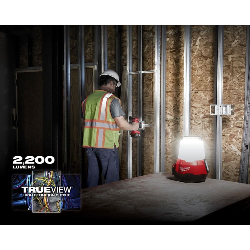 Milwaukee 2144-20 M18 RADIUS Compact 2,200-Lumen Site Light w/ Flood Mode, Tool Only