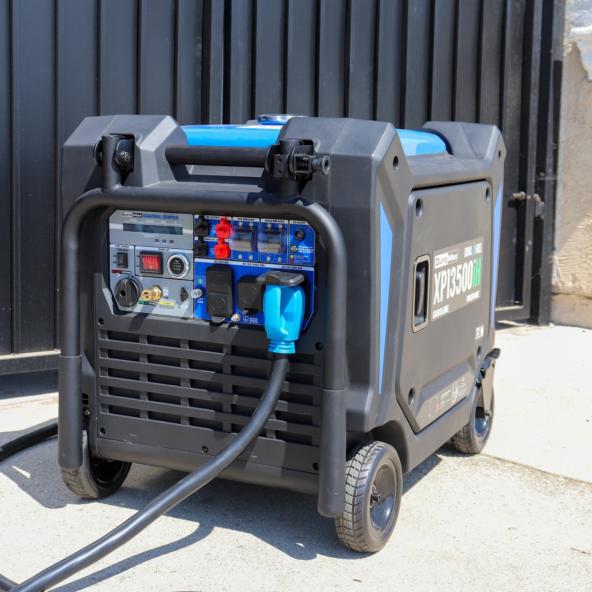 DuroMax XP13500iH 13,500-Watt 550cc Dual Fuel Portable Inverter Generator with CO Alert (XP13500iH)