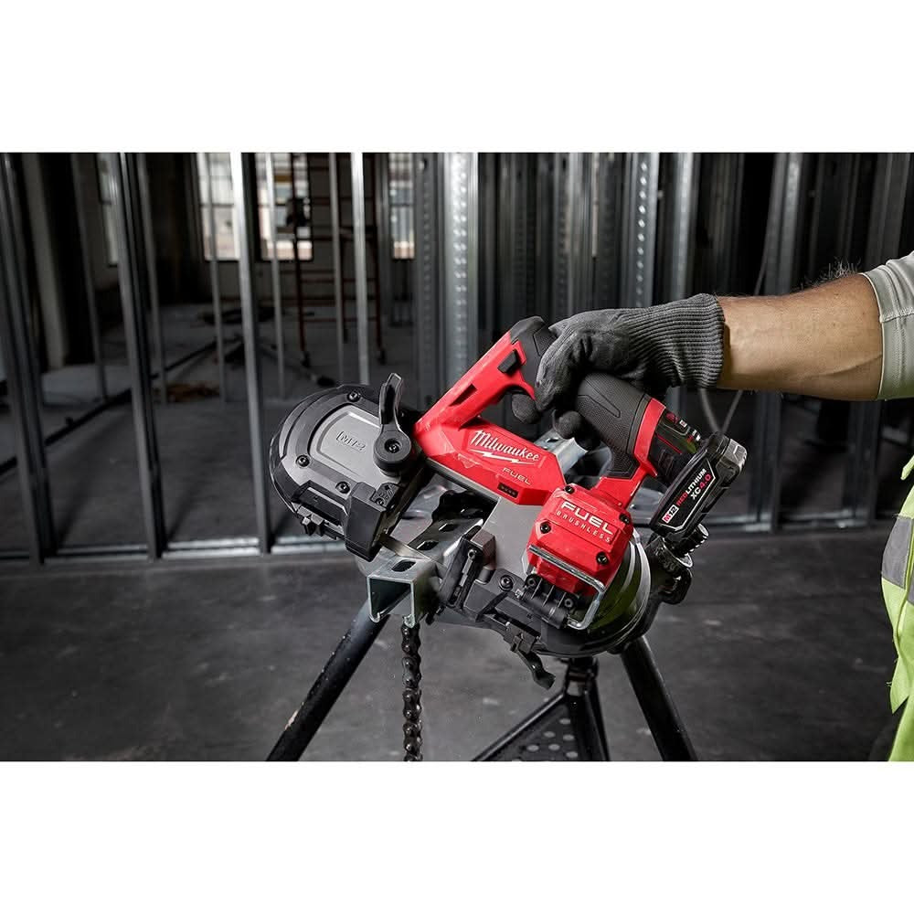 Milwaukee 2529-21XC M12 FUEL Compact Band Saw 4.0Ah + 5.0Ah Kit
