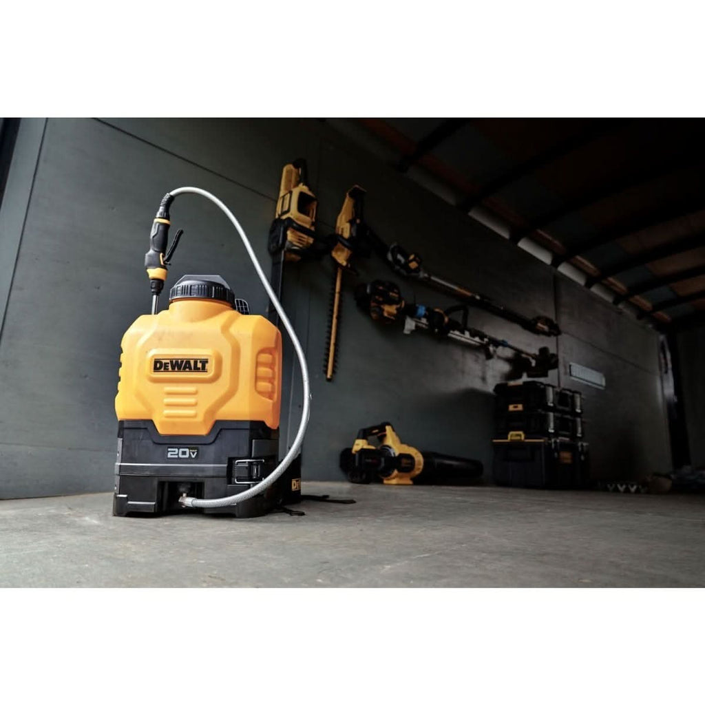 DeWalt DXSP190681B 20V MAX 4-Gallon Backpack Sprayer with 5.0Ah Battery