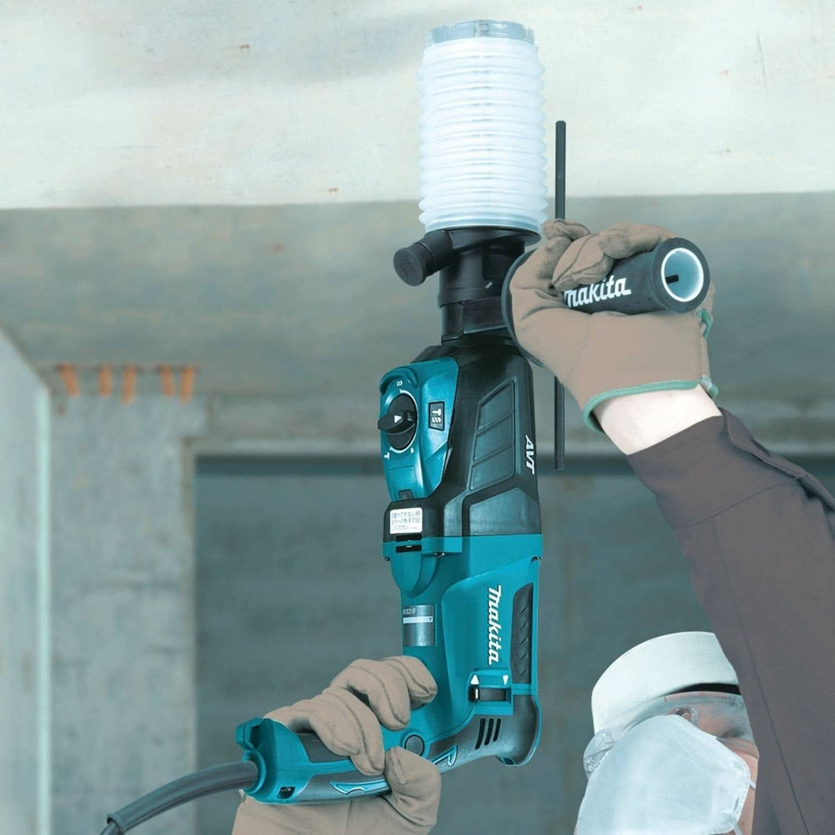 Makita HR2641X1 Corded 1" SDS-PLUS AVT Rotary Hammer (D-handle) and 4-1/2" Angle Grinder