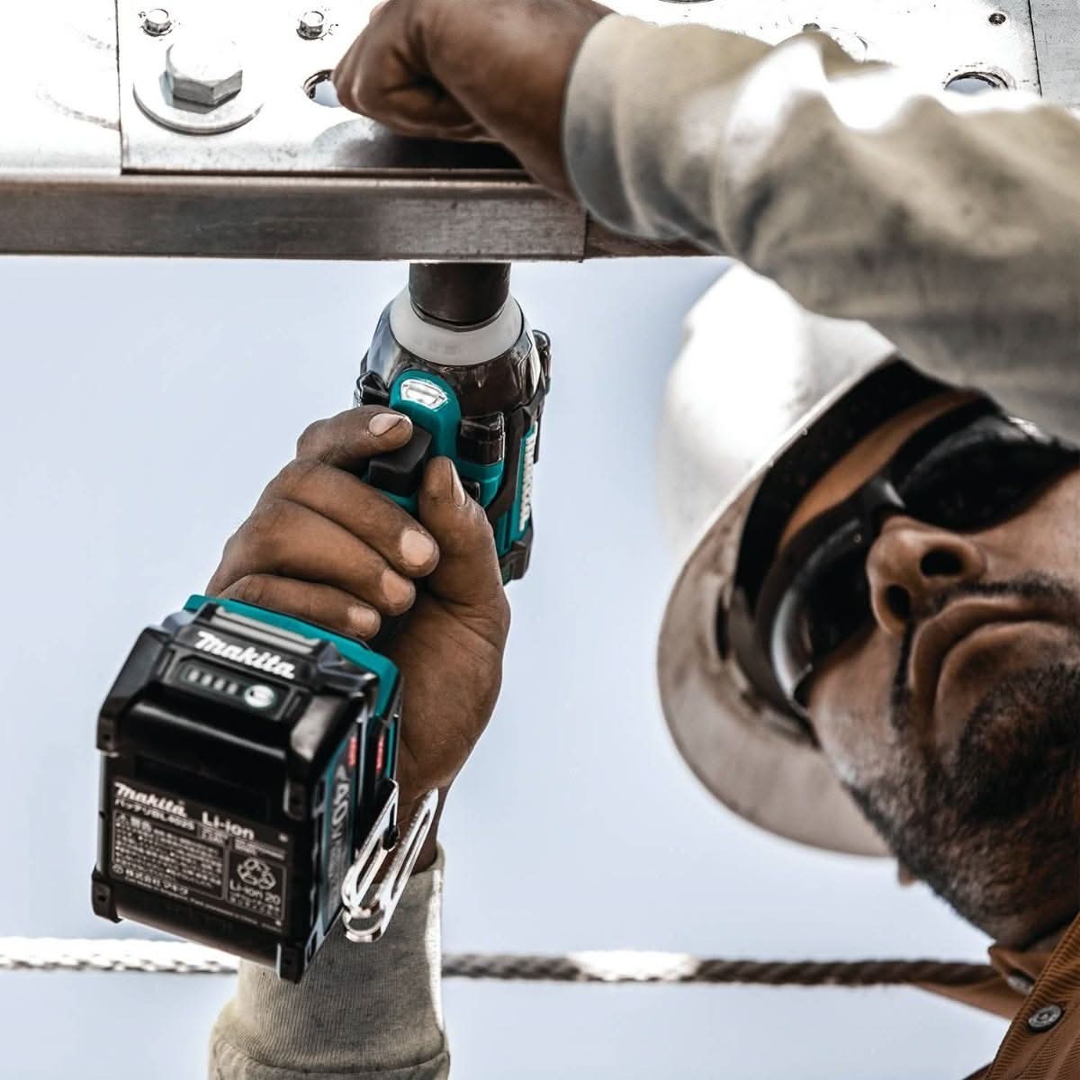 Makita GWT04D 40V max XGT Brushless Cordless 4-Speed 1/2" Sq. Drive Impact Wrench Kit w/ Friction Ring Anvil (2.5Ah)