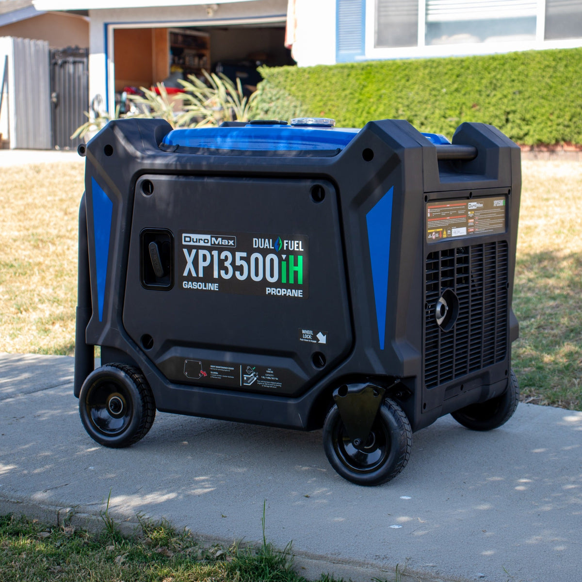 DuroMax XP13500iH 13,500-Watt 550cc Dual Fuel Portable Inverter Generator with CO Alert (XP13500iH)