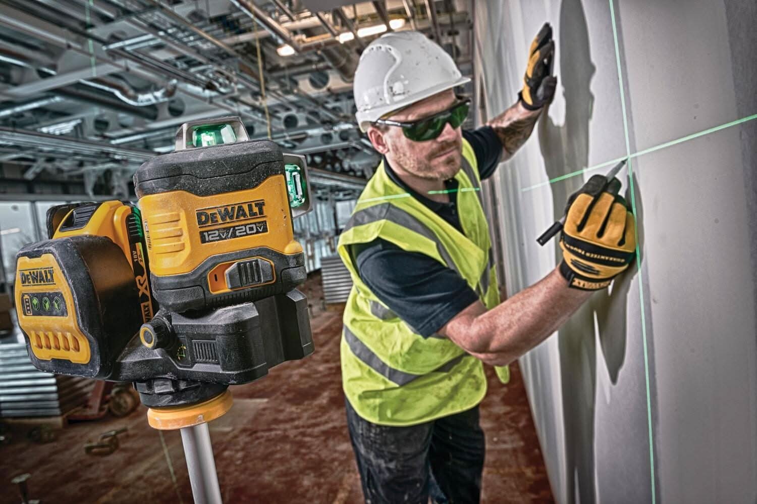 Dewalt DCLE34030G DEWALT 12V / 20V MAX 3x360-Degree Green Laser 2.0Ah Kit
