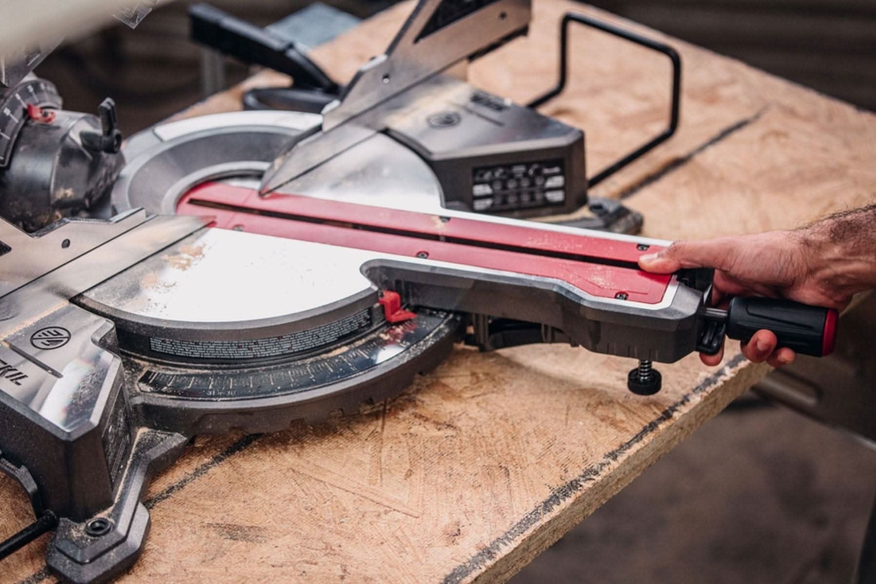 SKIL MS6305-00 Corded 10" Dual Bevel Sliding Miter Saw