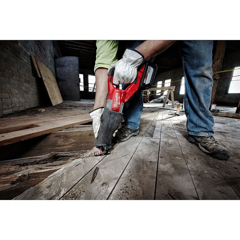 Milwaukee 2722-20 M18 Fuel Super Sawzall Reciprocating Saw 5.0Ah Kit w/ 15-Pc SAWZALL Blade PACKOUT Kit