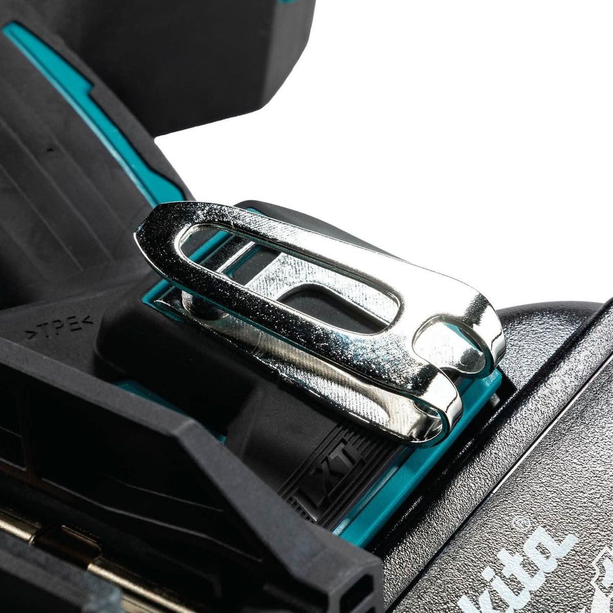 Makita XNB08Z 18V LXT Brushless 2-1/2” Angled Finish Nailer, 15 Ga. with 5.0Ah Battery