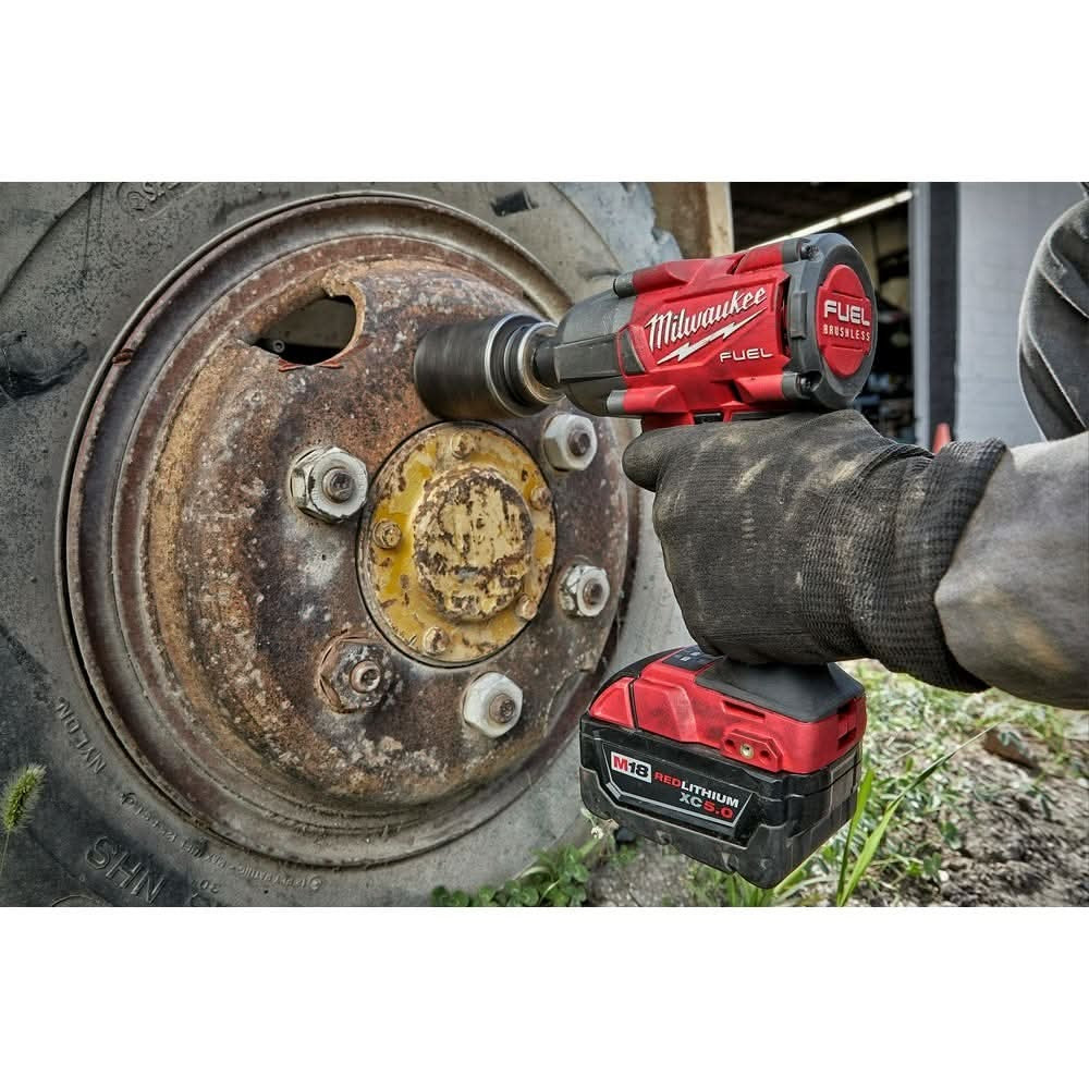 Milwaukee 2962P-20 M18 FUEL 1/2-Inch Mid-Torque Impact Wrench with Pin Detent, Tool Only