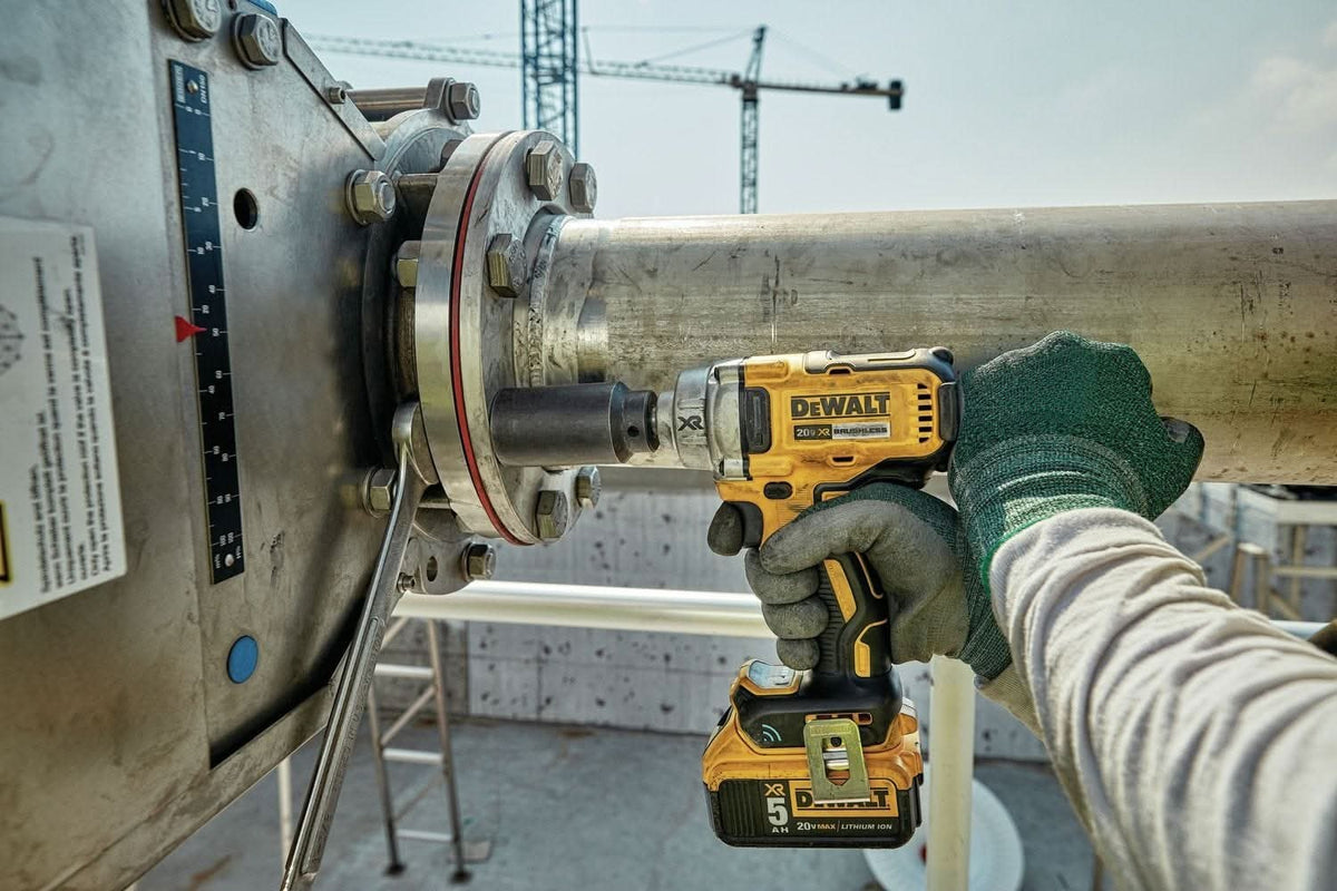 DeWalt DCF896P2 20V MAX Tool Connect 1/2-Inch Mid-Range Detent Pin Anvil Impact Wrench 5.0Ah Kit