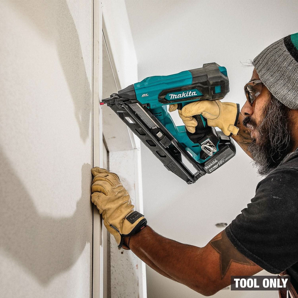 Makita XNB08Z 18V LXT Brushless 2-1/2” Angled Finish Nailer, 15 Ga. with 5.0Ah Battery