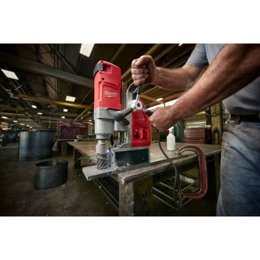 Milwaukee 4272-21 Corded Electromagnetic Drill Kit, 1-5/8"