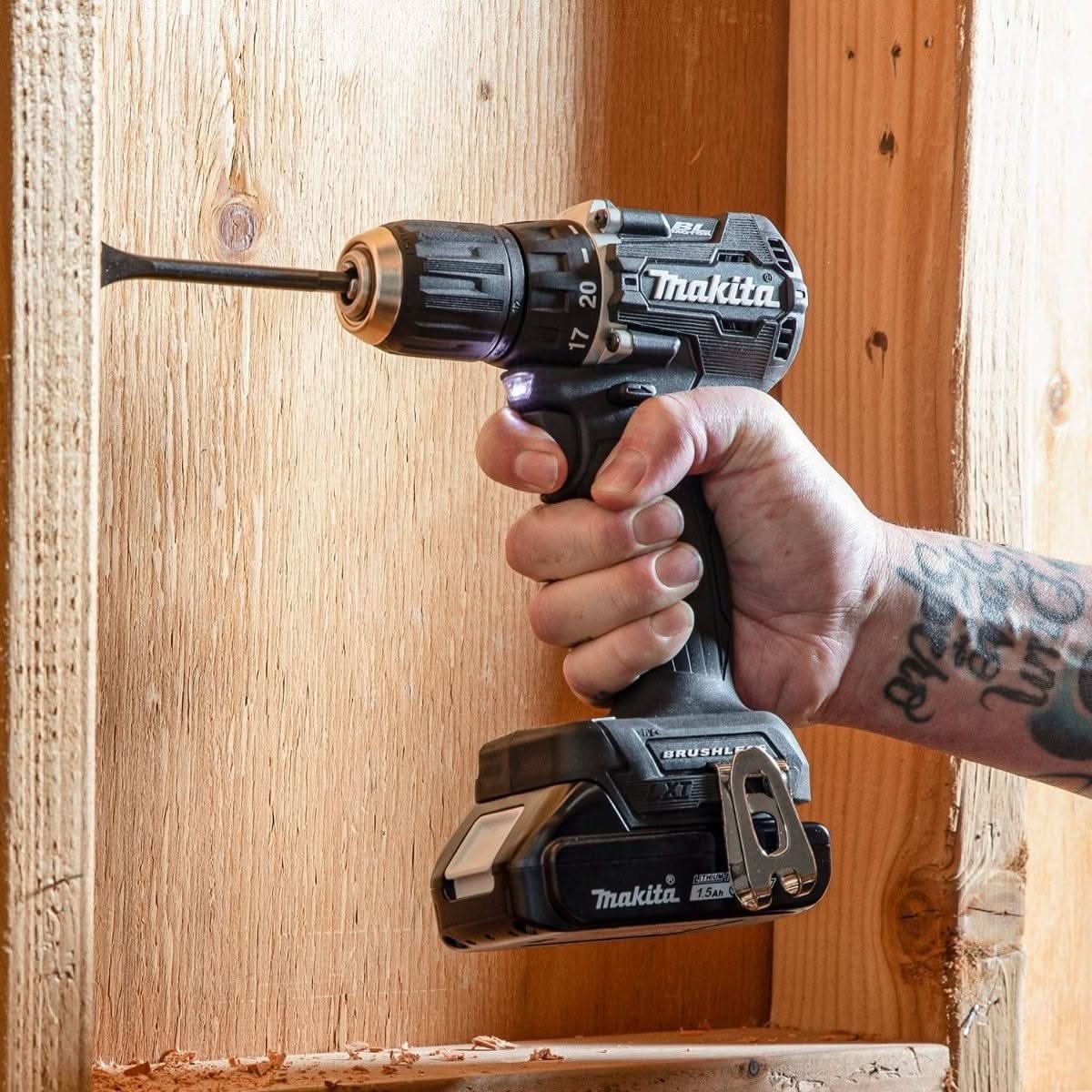 Makita XFD15SY1B 18V LXT Lithium-Ion Sub-Compact Brushless Cordless 1/2" Driver-Drill Kit (1.5Ah)