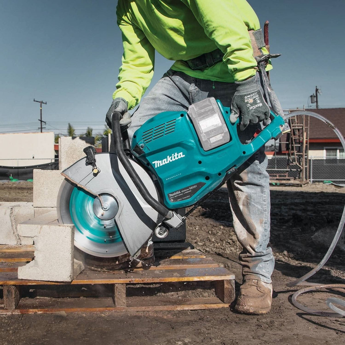Makita GEC01Z 80V max (40V max X2) XGT Brushless 14" Power Cutter with AFT, Electric Brake, Tool Only