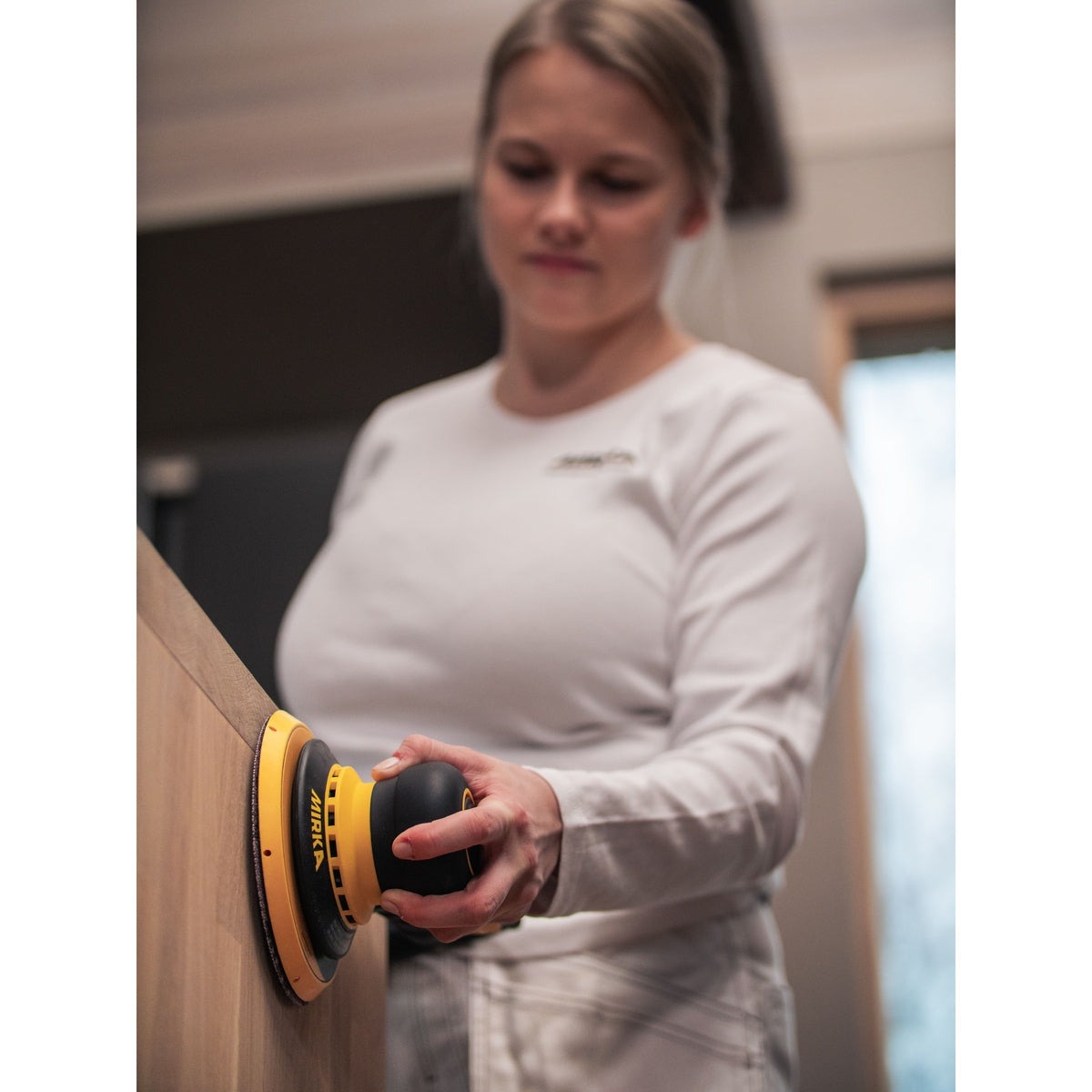 Mirka 5-in. 8mm Orbit Pneumatic Random Orbital Sander with Self-Generating Vacuum (MR-508SGV)