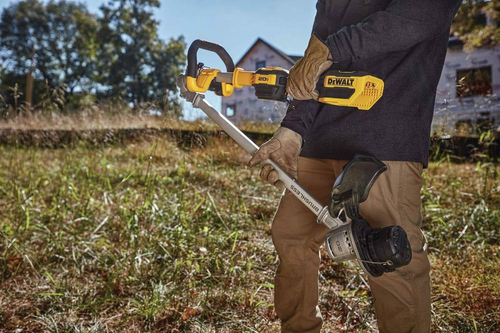 DeWalt DCST922P1 20V Max 14 In. Folding String Trimmer 5.0Ah Kit