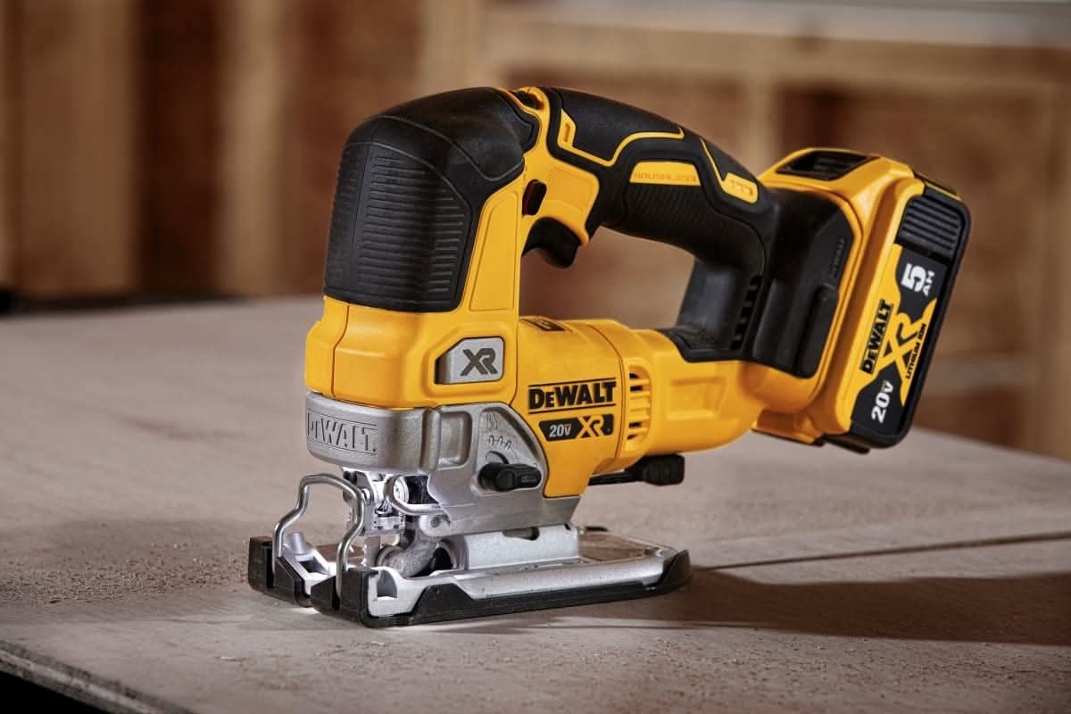 DeWalt DCS334B 20V MAX XR Brushless Cordless Top-Handle Jigsaw POWERSTACK 3.5Ah Kit