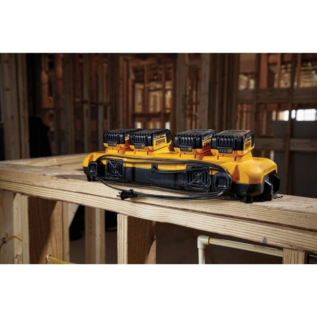 DeWalt DCB104 Multiport Simultaneous Fast Charger + 20V MAX 5.0Ah Battery 2-Pk