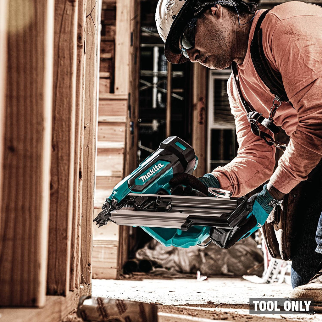Makita GNB01Z 40V max XGT Brushless 30-Degree Clipped Head 3-1/2-in. Framing Nailer, Tool Only
