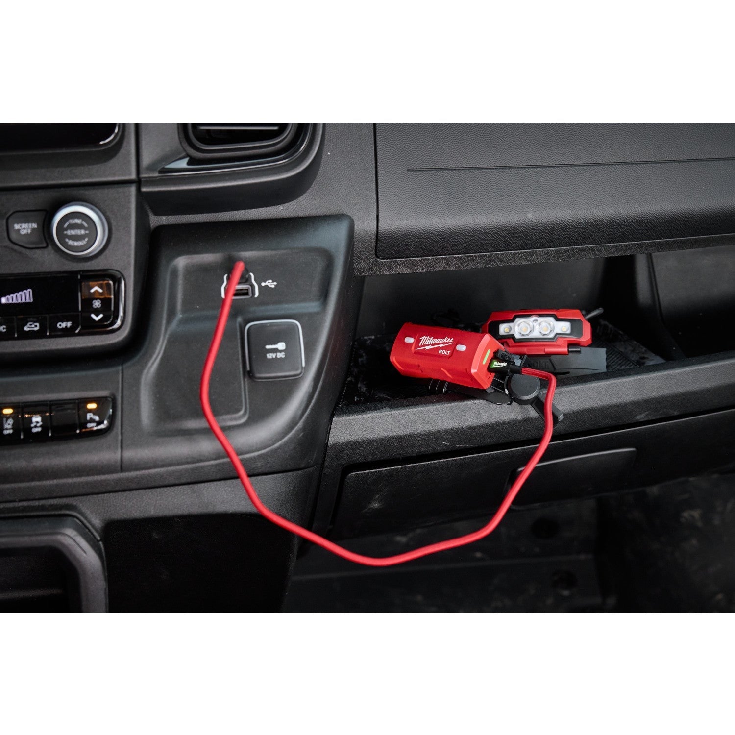 Milwaukee 2018R MILWAUKEE BOLT Rechargeable Low-Profile Headlamp