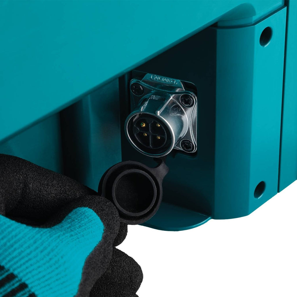 Makita BCC01 40V max XGT and 18V LXT 8-Port Charging Case