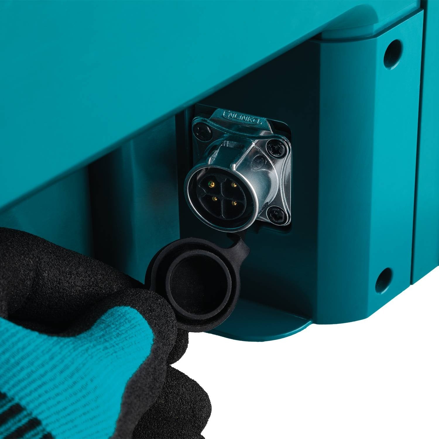 Makita BCC01 40V max XGT and 18V LXT 8-Port Charging Case