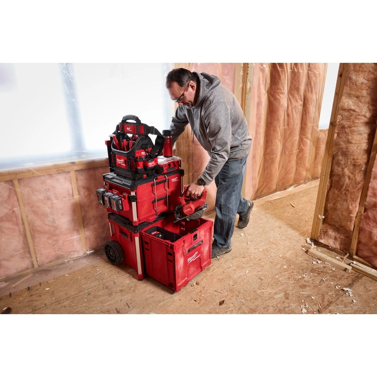 Milwaukee 48-22-8420 PACKOUT Rolling Drawer Tool Box & 48-22-8444 PACKOUT 4-Drawer Tool Box