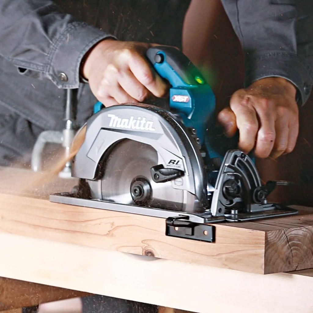 Makita 40V max XGT Brushless Cordless 7-1/4" AWS Circular Saw 4.0Ah Kit w/ 2-Batteries
