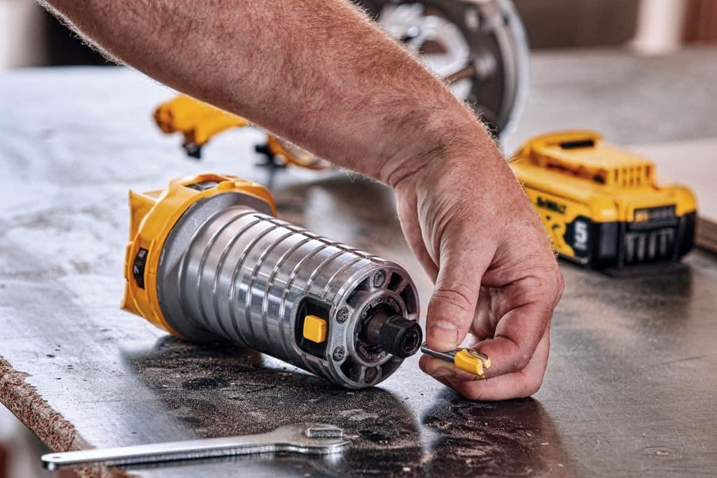 DeWalt DCW600B 20V MAX XR Brushless Cordless Compact Router, Tool Only