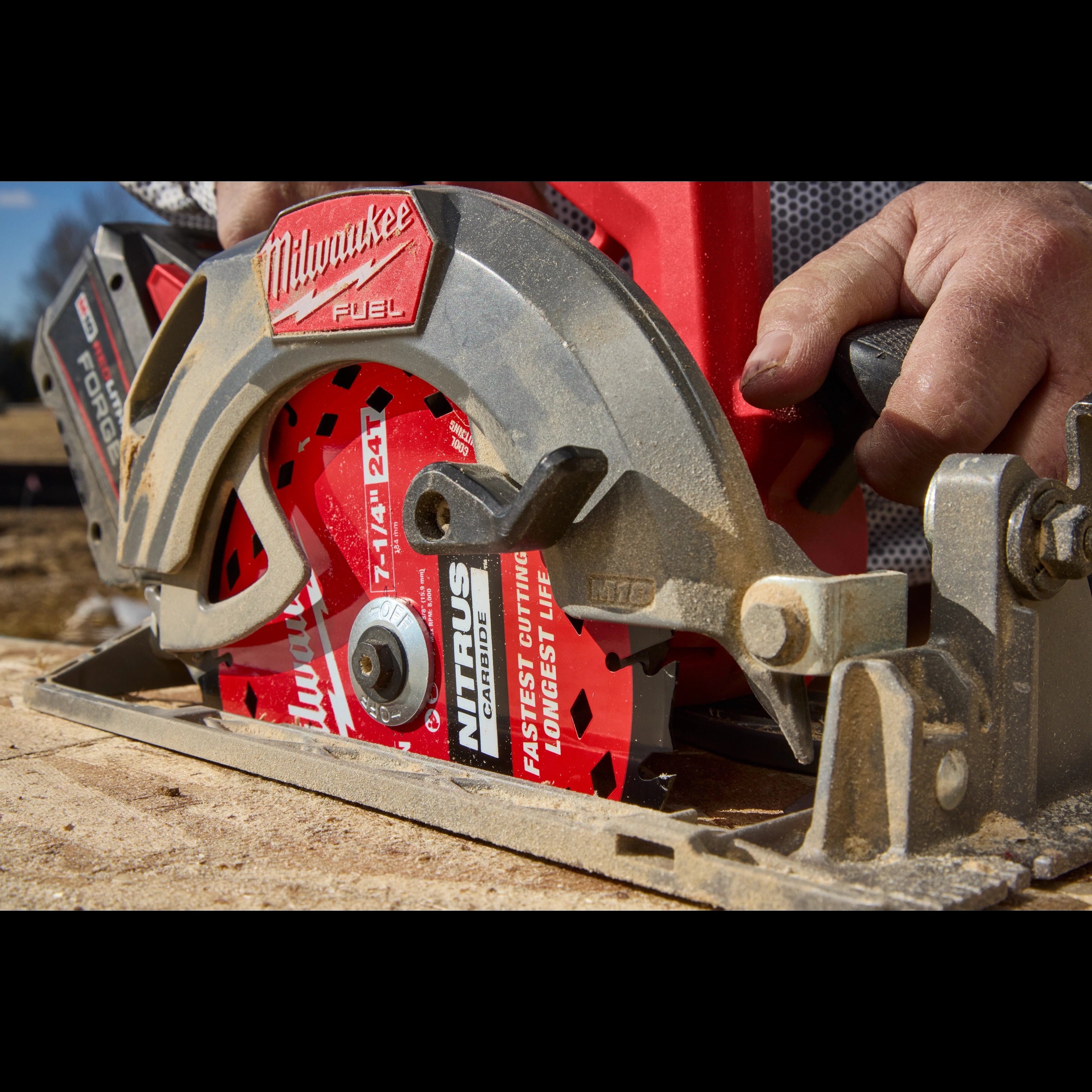Milwaukee 7-1/4-in. 24-Tooth NITRUS Carbide Framing & Demolition Circular Saw Blade, 10-Pack (48-41-0750)