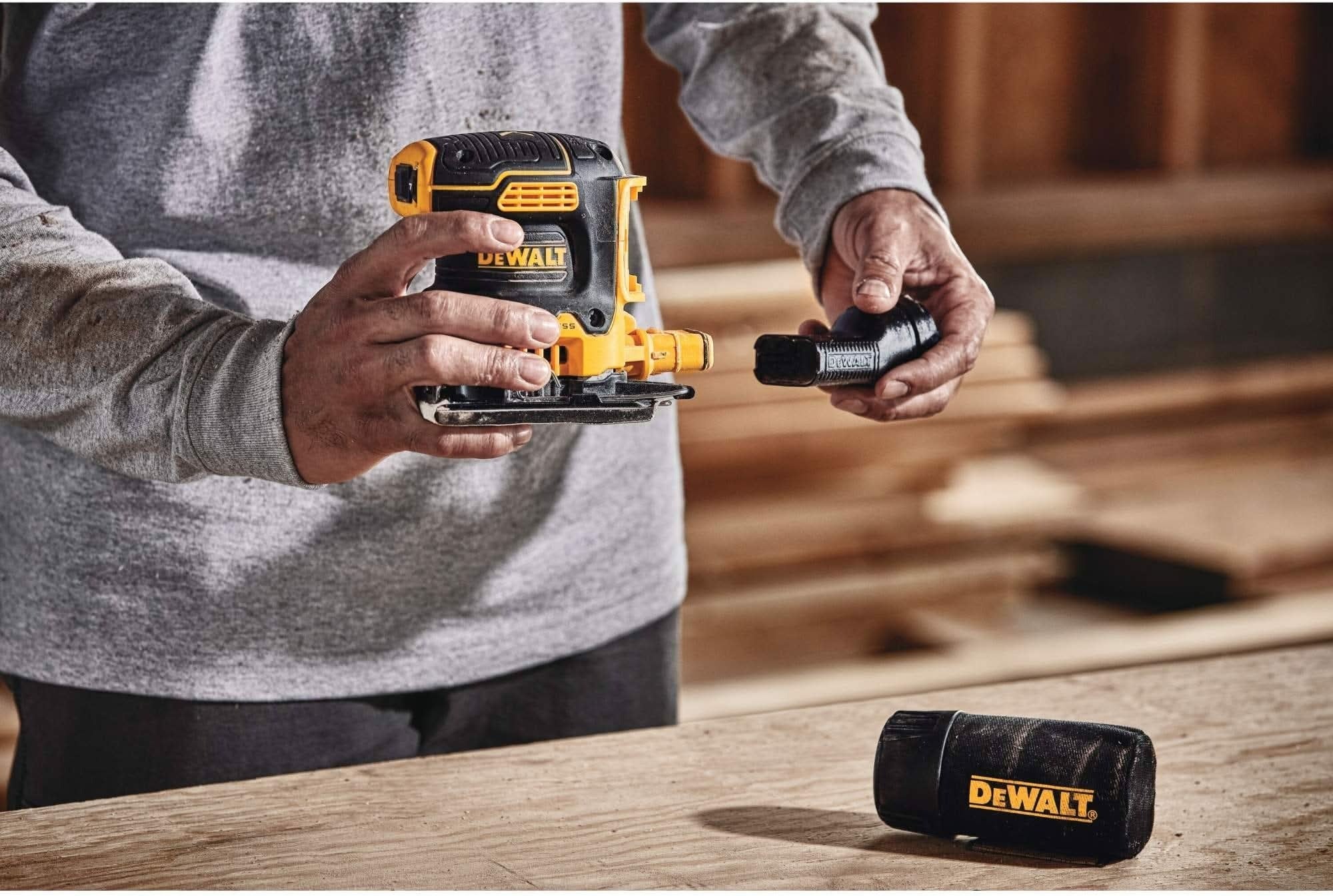 DeWalt DCW200B 20V MAX XR Brushless 1/4-Sheet Cordless Sander w/ 5.0Ah Battery