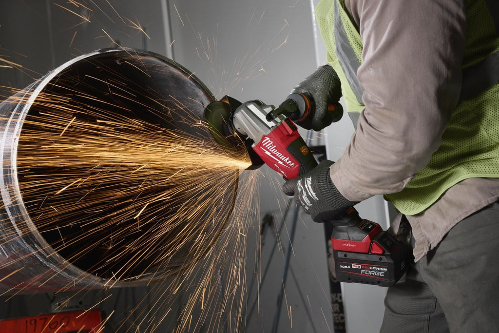 Milwaukee 3676-20 M18 FUEL 4-1/2" / 6" Dual Trigger Braking Paddle Switch Grinder w/ ONEKEY, Tool Only