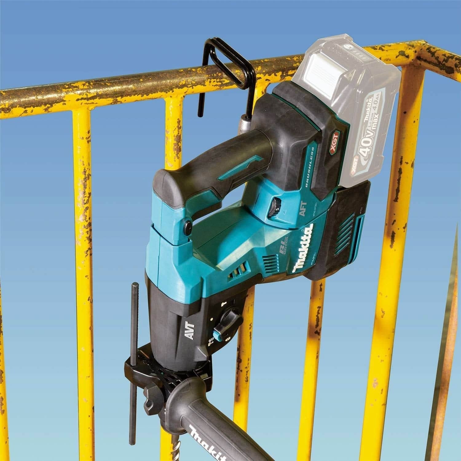 Makita GRH02Z 40V max XGT Brushless Cordless 1-1/8" SDS-PLUS AVT Rotary Hammer, with Interchangeable Chuck, AWS Capable, Tool Only