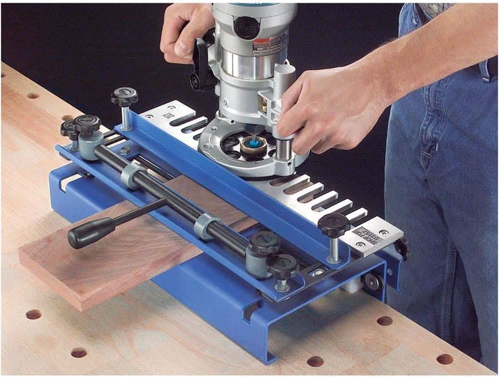 Shop Fox D2796 12" Dovetail Jig with Aluminum Template