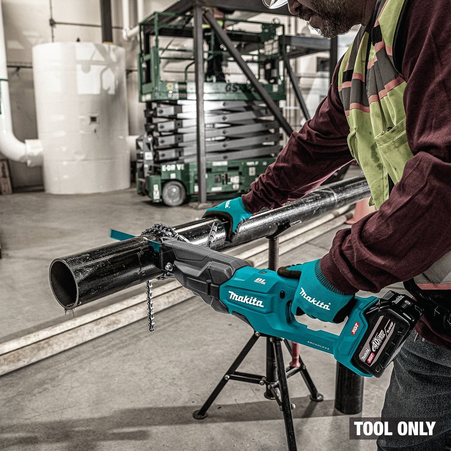 Makita GRJ03Z 40V max XGT Brushless Recipro Pipe Saw w/ Chain Vise, Tool Only