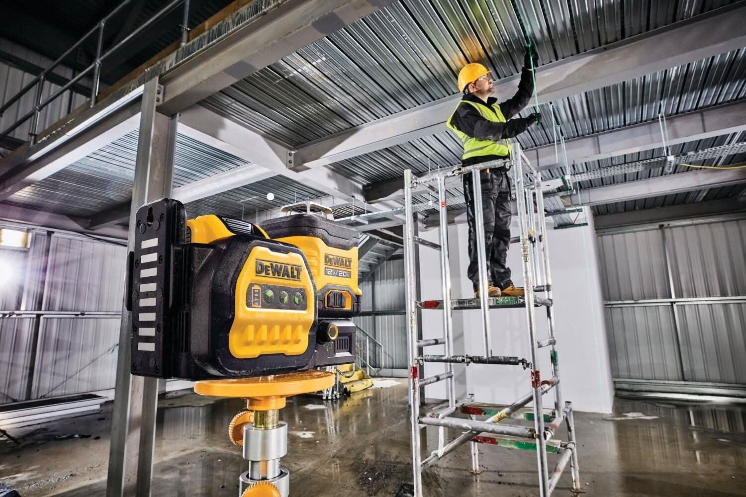Dewalt DCLE34030GB DEWALT 12V / 20V MAX 3x360-Degree Green Laser, Tool Only